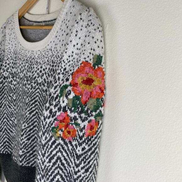 By Anthropologie Karolina Sweater Size LP Ivory Gray Floral Wool Jacquard Petite - Picture 11 of 16